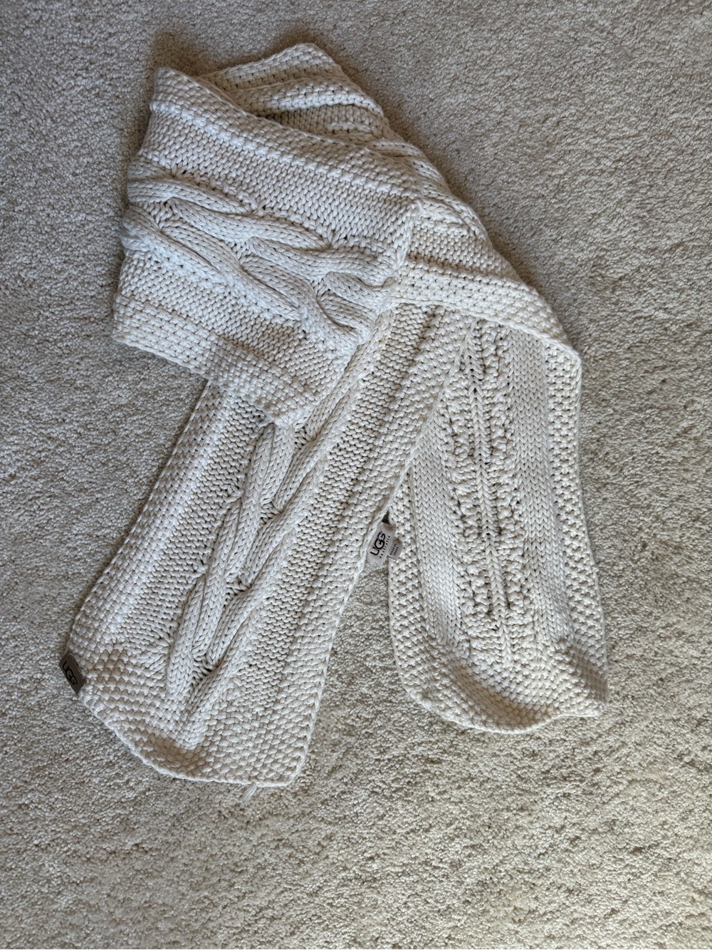 UGG Cream Cable Knit Scarf Wrap CL#2